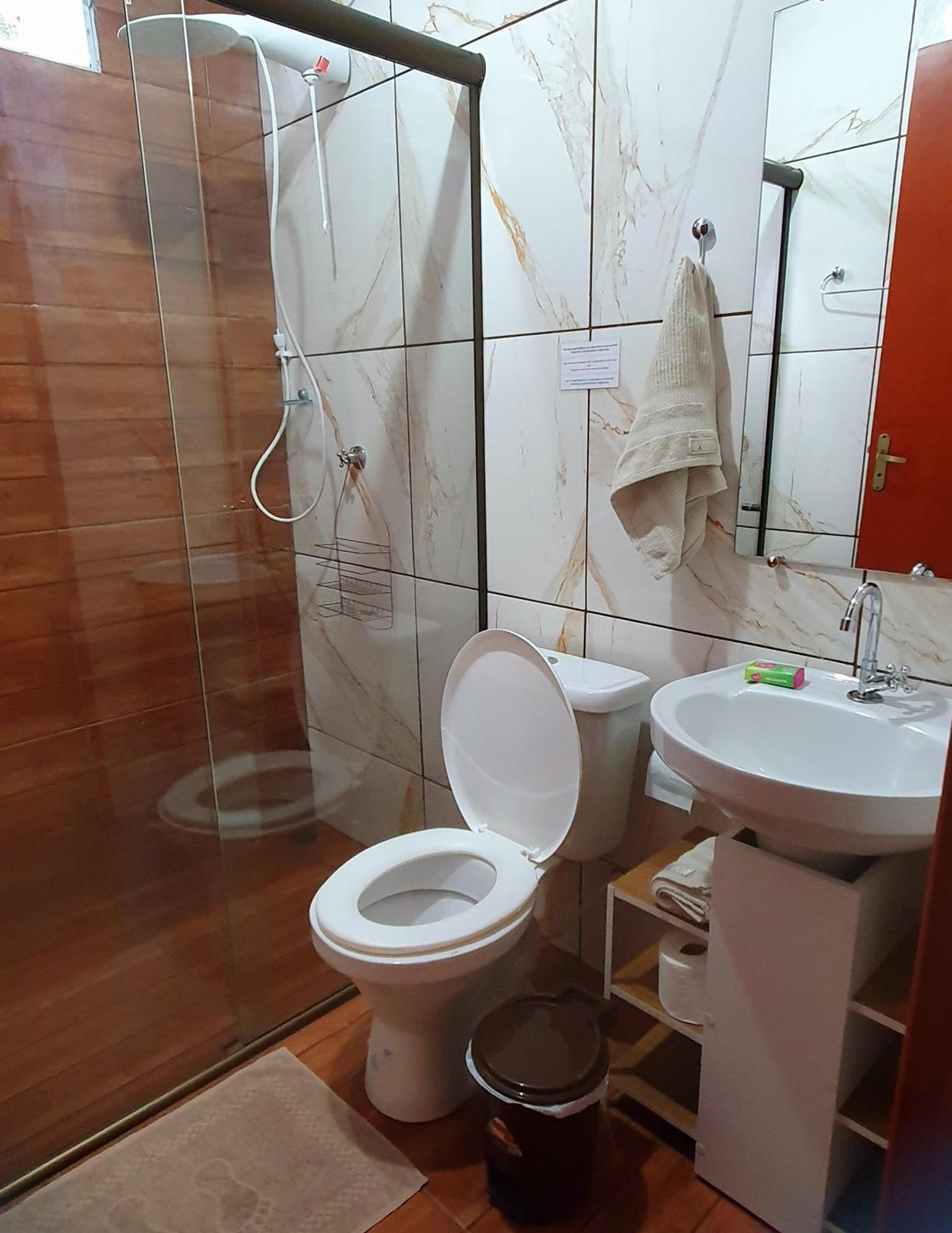 Proximo A Av Das Cataratas - Ar Condicionado - Estacionamento Privado فوز دو إيغواسو المظهر الخارجي الصورة